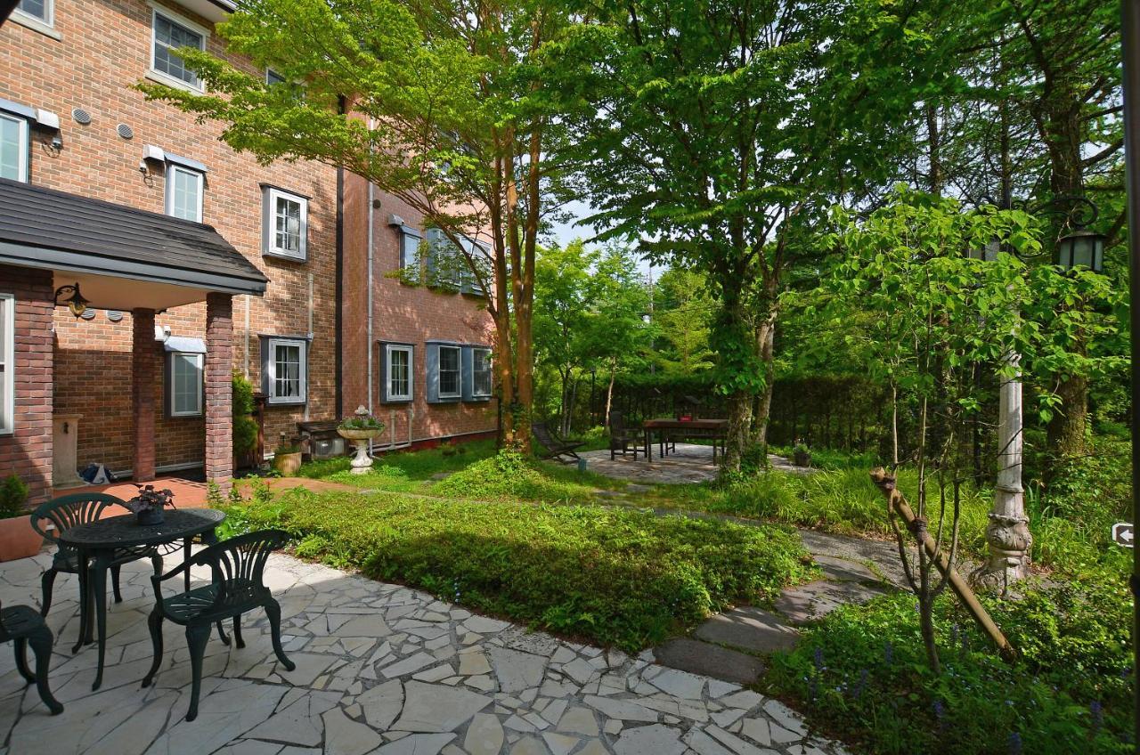 Country Hotel Redfox Susono Buitenkant foto